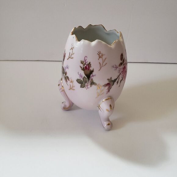 Footed Egg  - Picture 4 of 10